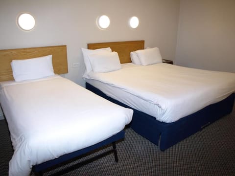 247Hotel Hotel in Oldham