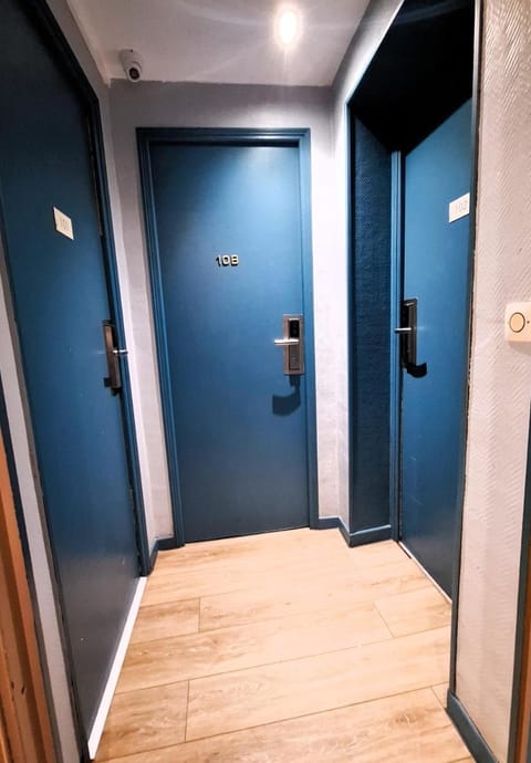 Hipotel Paris Gambetta Republique Hotel in Paris