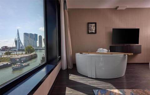 Haven Hotel Rotterdam, Curio Collection by Hilton Hotel in Rotterdam