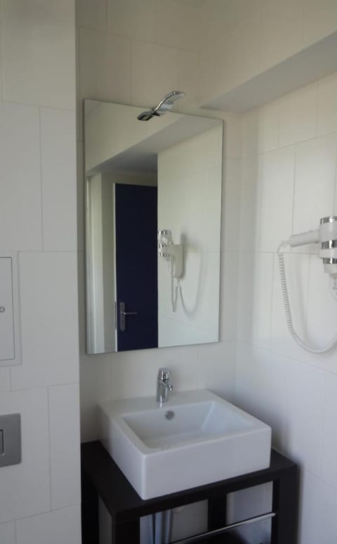 Hotel Les Terres Blanches Hotel in Chatou