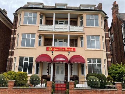 OYO Queens Hotel, Skegness Hotel in Skegness