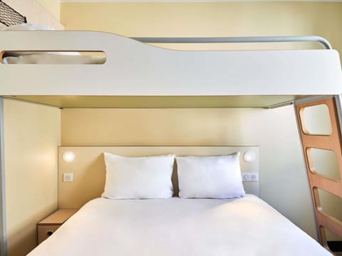 ibis budget Saint-Maurice Hotel in Paris