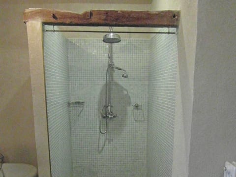 Castle in Le Veurdre near Forest and River Vacation rental in Centre-Val de Loire