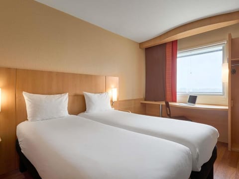 ibis Paris la Défense Centre Hotel in Puteaux