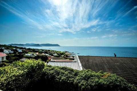 Penguinden - load-shedding free Bed and Breakfast in Cape Town