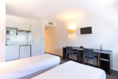 All Suites Appart Hôtel Aéroport Paris Orly  Rungis Apartment hotel in Chevilly Larue