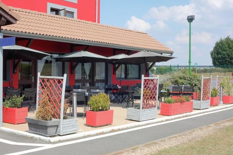 Kyriad Design Enzo Cannes Ecluse Hotel in Île-de-France