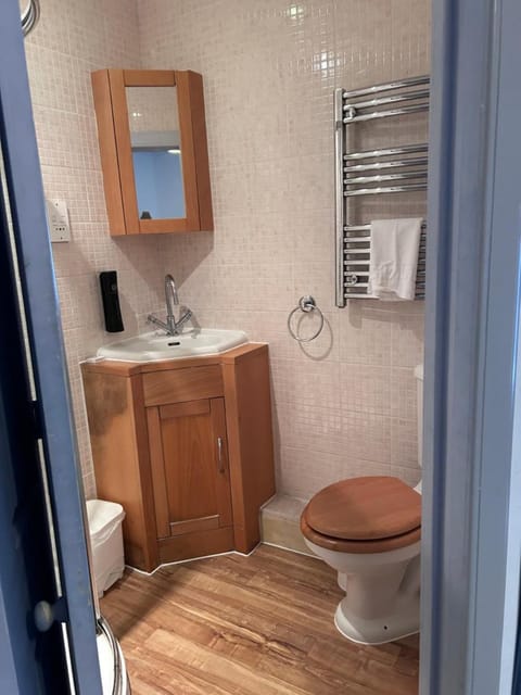 The Lodge on the Loch by OYO Hotel in Scotland