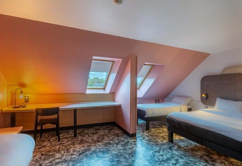 B&B HOTEL Chartres Centre Cathédrale 3 étoiles Hotel in Chartres