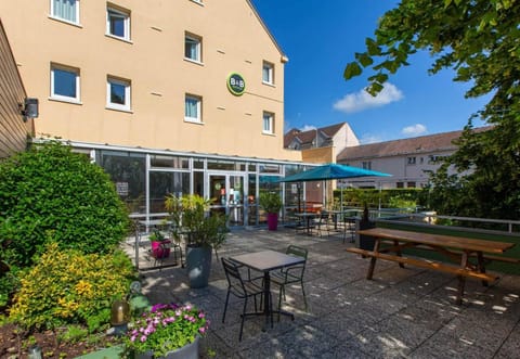 B&B HOTEL Chartres Centre Cathédrale 3 étoiles Hotel in Chartres