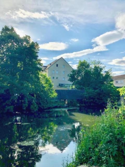 B&B HOTEL Chartres Centre Cathédrale 3 étoiles Hotel in Chartres