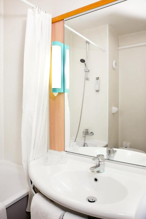 ibis Paris Pantin Eglise Hotel in Pantin