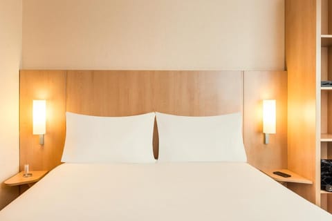 ibis Paris Pantin Eglise Hotel in Pantin