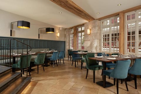 Relais Des Trois Chateaux Hotel in Centre-Val de Loire