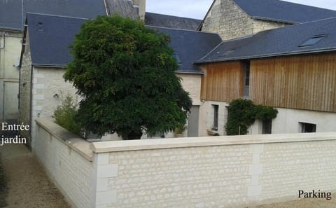 Chambres d'Hôtes Rue du Poids Bed and Breakfast in Centre-Val de Loire