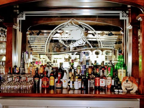 The Salty Dog Inn Motel in Auckland Region