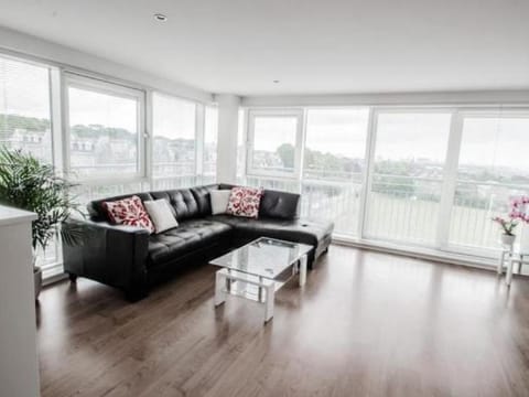 Orange Apartments Kepplestone Apartment in Aberdeen