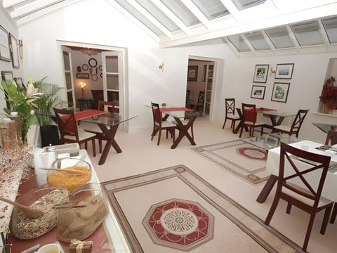 Afon Gwyn Country House Country House in Bro Garmon