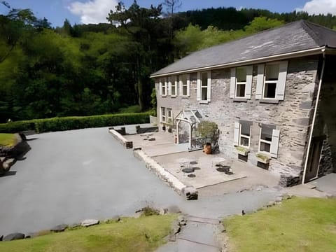 Afon Gwyn Country House Country House in Bro Garmon