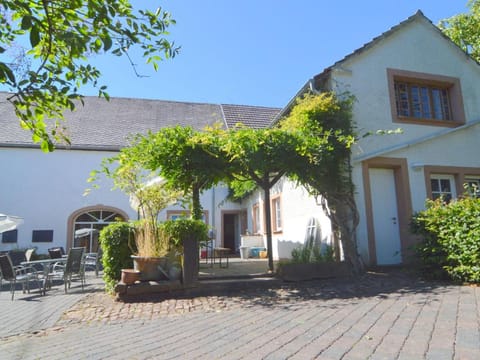 Cosy apartment with terrace in Meisburg Apartment in Vulkaneifel