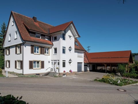 Cozy Apartment in Schwenningen with Garden Apartment in Villingen-Schwenningen