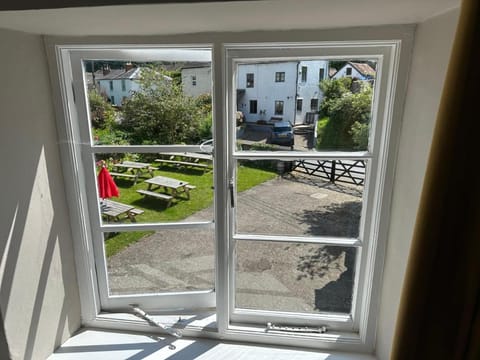 The Black Horse Inn Hotel in Stroud District