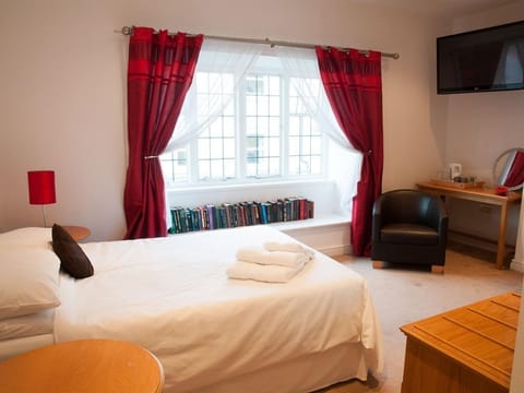 Huckleberrys Bar and Grill Hotel in Lincoln