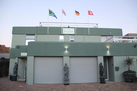 Secret Garden Guesthouse Bed and Breakfast in Cape Town