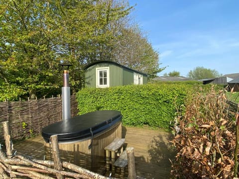 Dawn Chorus Holidays Luxury tent in South Norfolk District