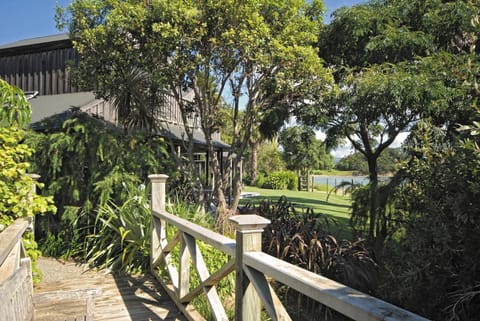 Pawhaoa Bay Villas Lodge in Northland
