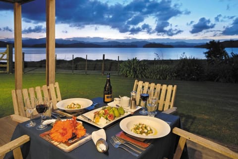 Pawhaoa Bay Villas Lodge in Northland