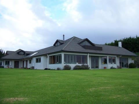 Waiwurrie Coastal Farm Lodge Bed and Breakfast in Northland