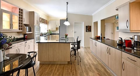 Petit & Grande Plaisir Self-Catering Guesthouse Hotel in Franschhoek