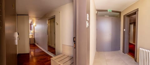 Hotel Les Trois Roses, Meylan Grenoble The Originals Boutique Hotel in Meylan