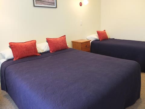 Colonial Court Motel Motel in Cambridge