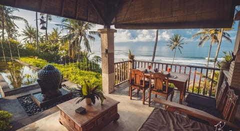 Villa Rumah Pantai Bed and Breakfast in West Selemadeg