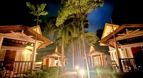 Lanta Palm Beach Resort Hotel in Sala Dan