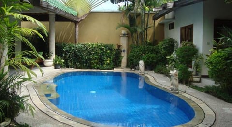 Bali Emerald Villa Hotel in Denpasar