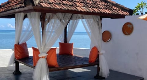 Villa Agung Beach Inn Bed and Breakfast in Buleleng