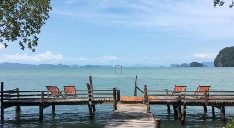 The Bananas Bungalow Resort in Krabi Changwat