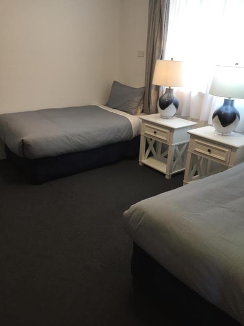 Regatta Point Tavern & Holiday Villas Campground/ 
RV Resort in Strahan