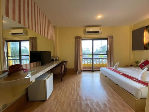 Khaolak Grand City Hotel in Khuekkhak