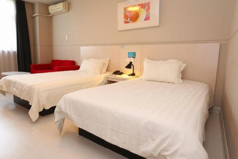 Jinjiang Inn Tianjin Bawei Road Music College Hotel in Tianjin