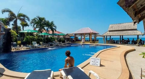 Lanta New Beach Hotel in Sala Dan