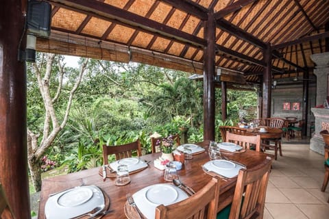 Bunga Permai Hotel Bed and Breakfast in Payangan