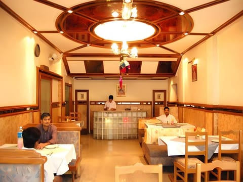 Hotel Bani Park Palace Hotel in Jaipur