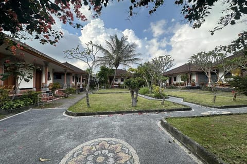 Arlina's Hotel Kintamani Hotel in Karangasem Regency