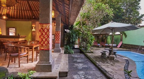 Ellie's Hotel Bed and Breakfast in Kuta Selatan