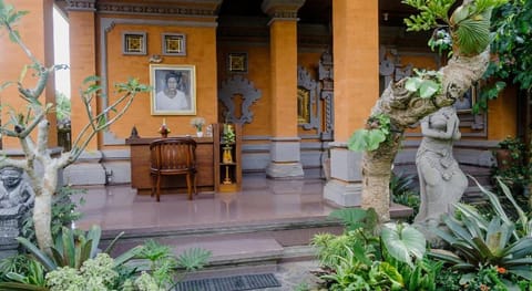 Desak Putu Putra Home Stay Vacation rental in Ubud