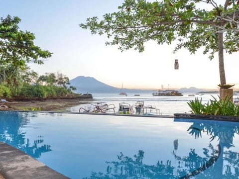 Tamarind Beach Bungalows Campground/ 
RV Resort in Nusapenida